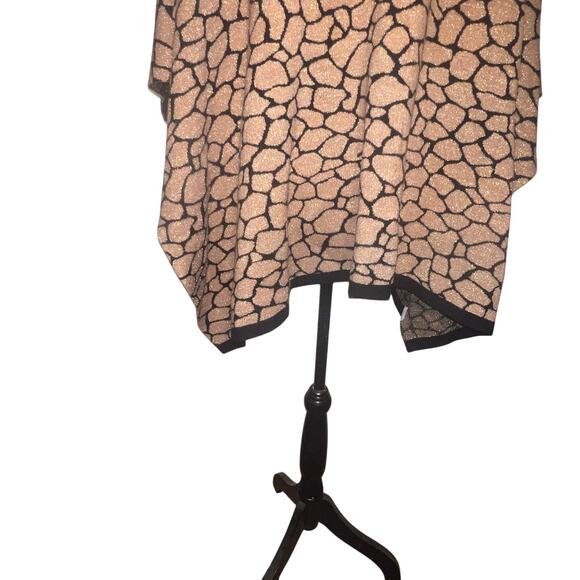 Ann Taylor Women’s XS Poncho Sweater Metallic Gold and Black Geometric Print - Picture 8 of 8